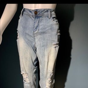 Light blue jeans 👖